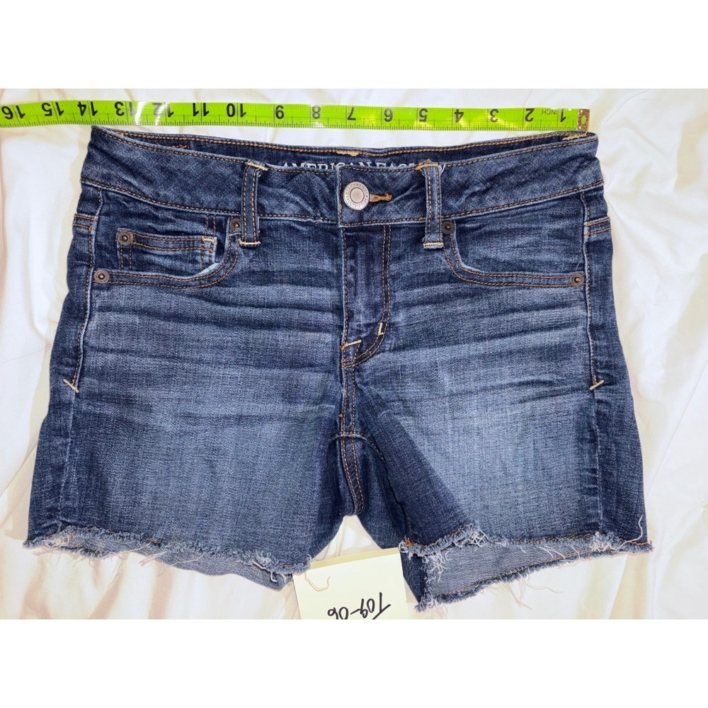 American Eagle Super Stretch Dark Wash Raw Hem Denim Shorts Size 4 T09-06